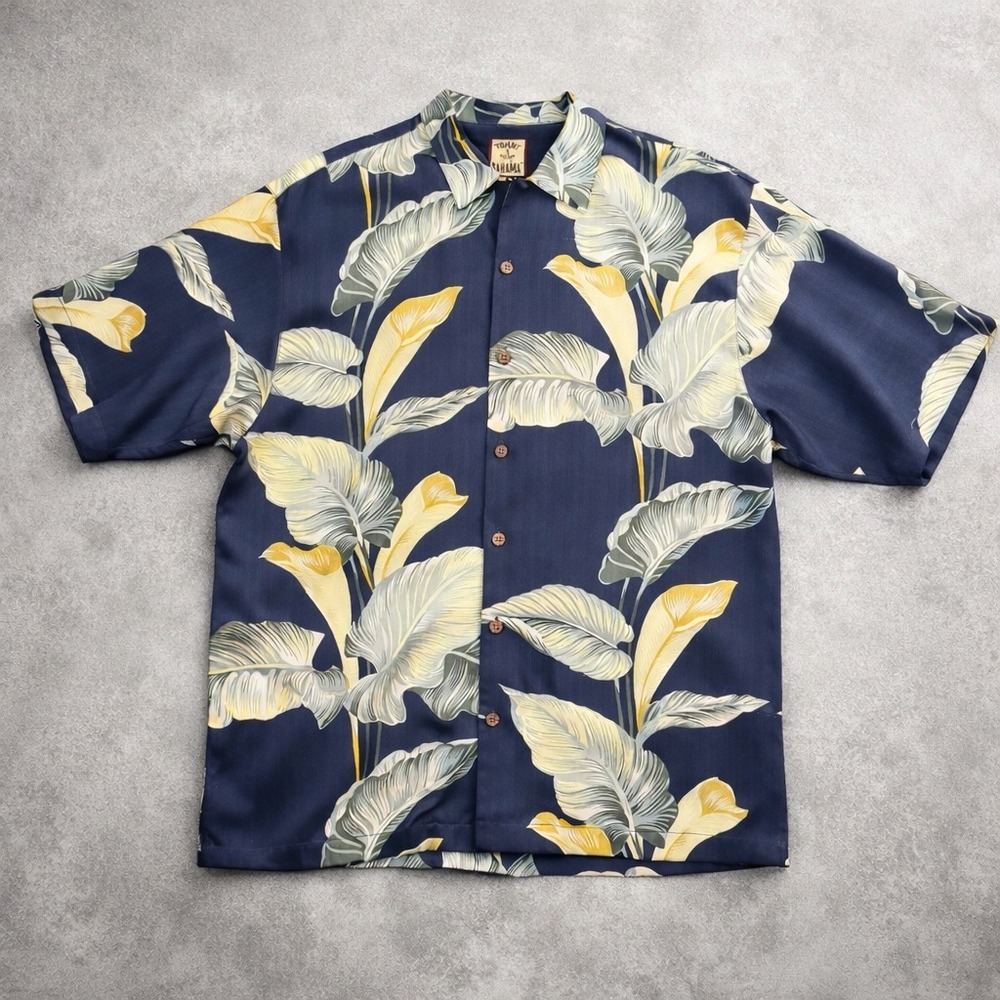 Tommy Bahama 100% Silk Hawaiian Camp Shirt Tropical Leaves Mens MED Summer Ready